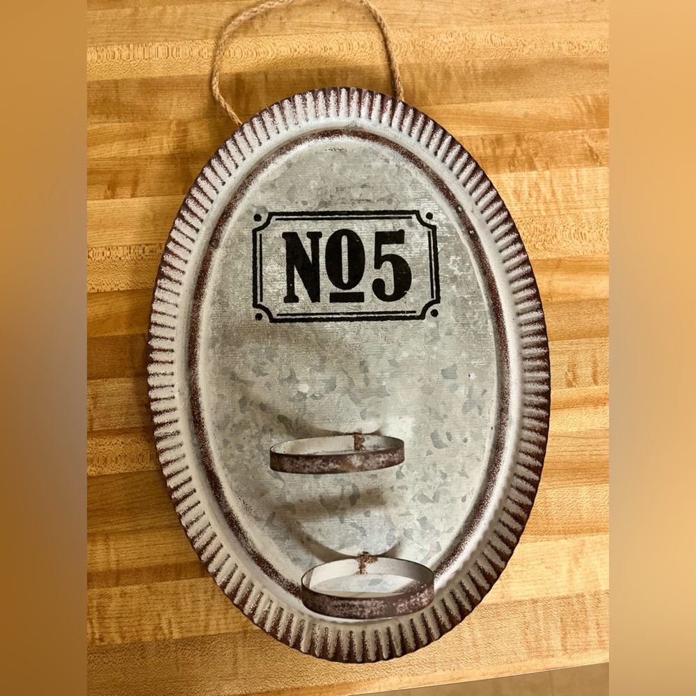 NWT⭐️Galvanized Tray Wall Hanger